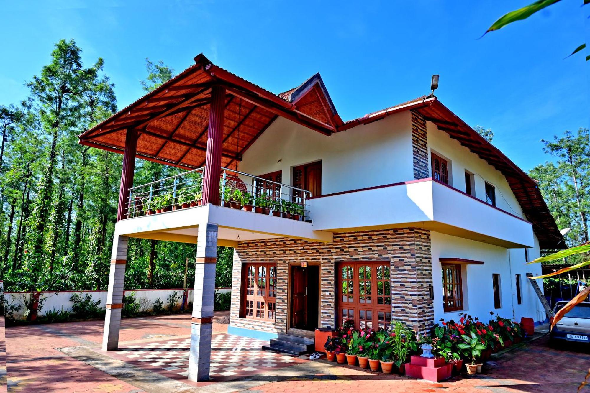 Hulihara Homestay - Full Villa, Coffee Estate & Balcony View Sakleshpur Eksteriør billede